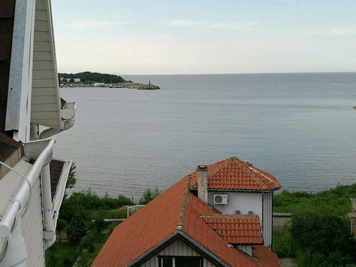 Студия Лилия ซาเรโว ภายนอก รูปภาพ